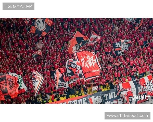 成都蓉城帅惟浩边路突破造点：年轻力量闪耀中超赛场